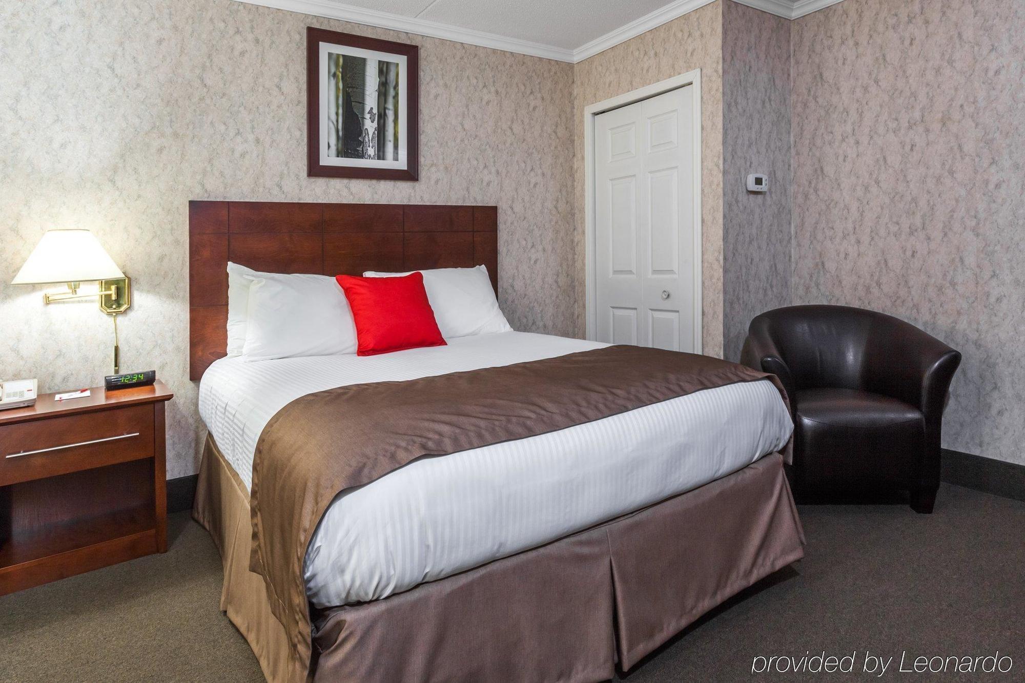 Ramada By Wyndham Timmins Hotel Exterior photo